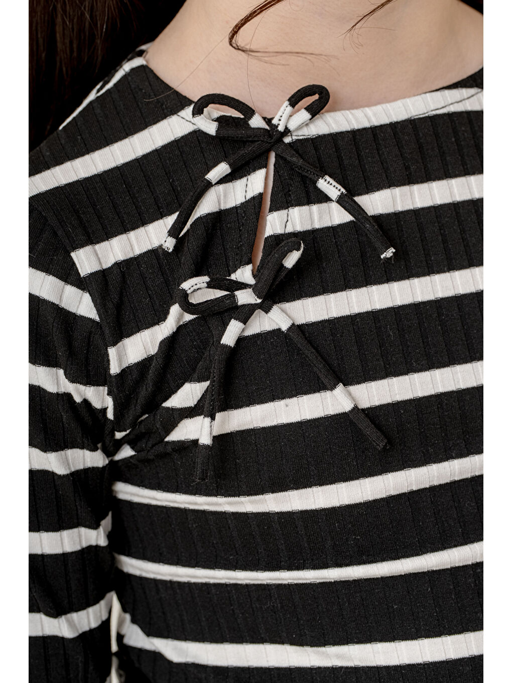 Çizgili Badili Deri Şortlu Kız Çocuk Takım 5-9 Yaş Siyah 3775-2-1