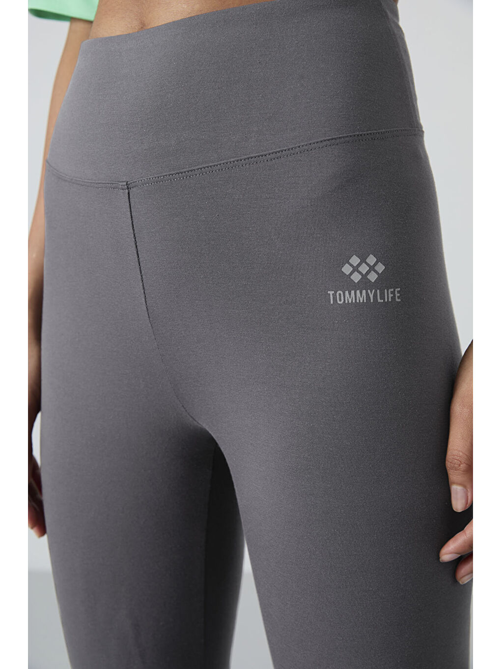 Koyu Gri Yüksek Bel Toparlayıcı Slim Fit Dar Paça Kadın Tayt - 94011-3