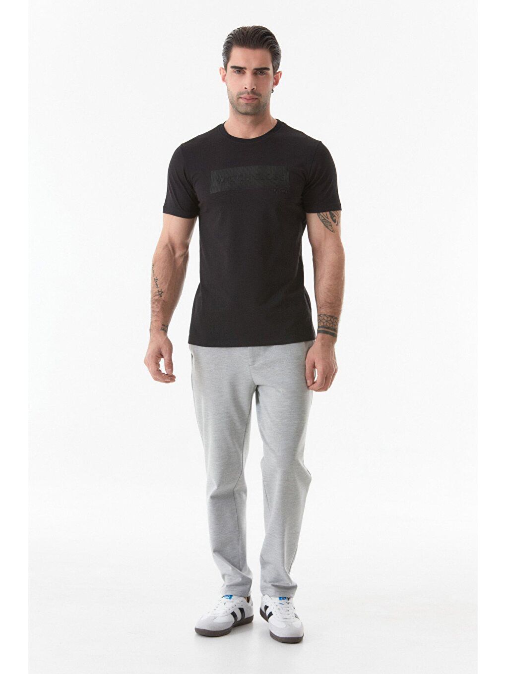 Siyah Baskılı Bisiklet Yaka Tişört-4