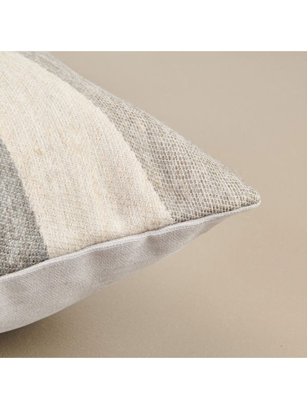 Soft Zarmine Kırlent - Ekru / Gri - 40x40 cm-4