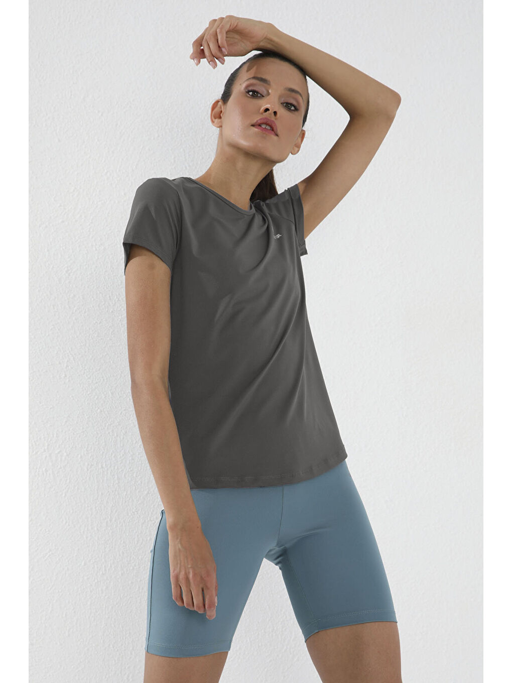 Koyu Gri Basic Kısa Kol Standart Kalıp O Yaka Kadın T-Shirt - 97144-1