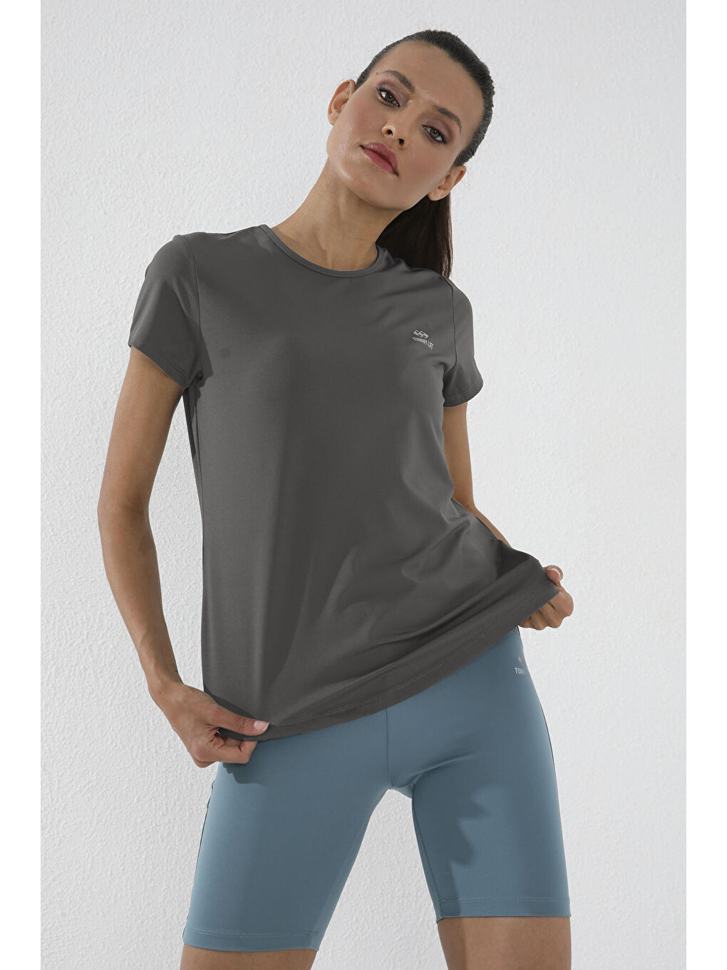 Koyu Gri Basic Kısa Kol Standart Kalıp O Yaka Kadın T-Shirt - 97144-3