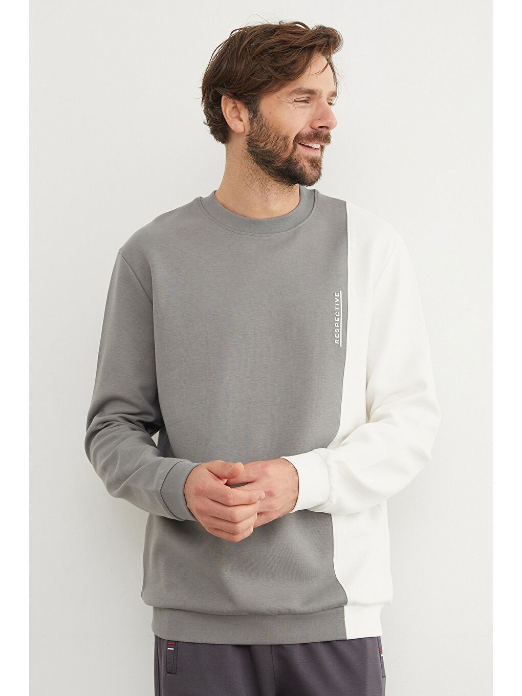 Gri Respectıve Yazı Baskılı Renk Bloklu Büyük Beden Sweatshirt