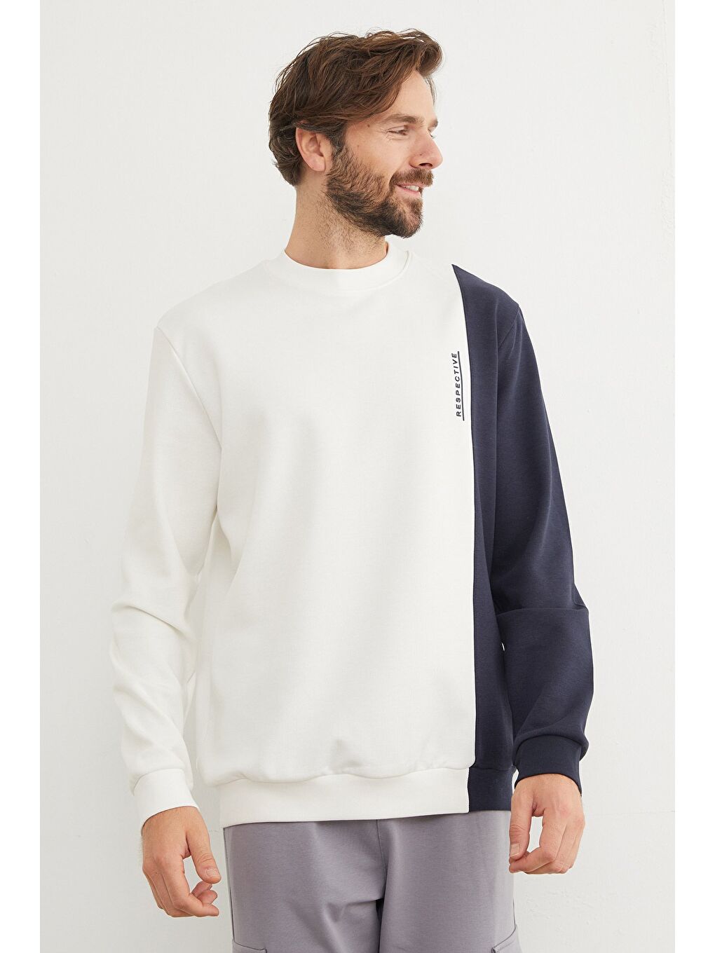 Lacivert Respectıve Yazı Baskılı Renk Bloklu Büyük Beden Sweatshirt-1