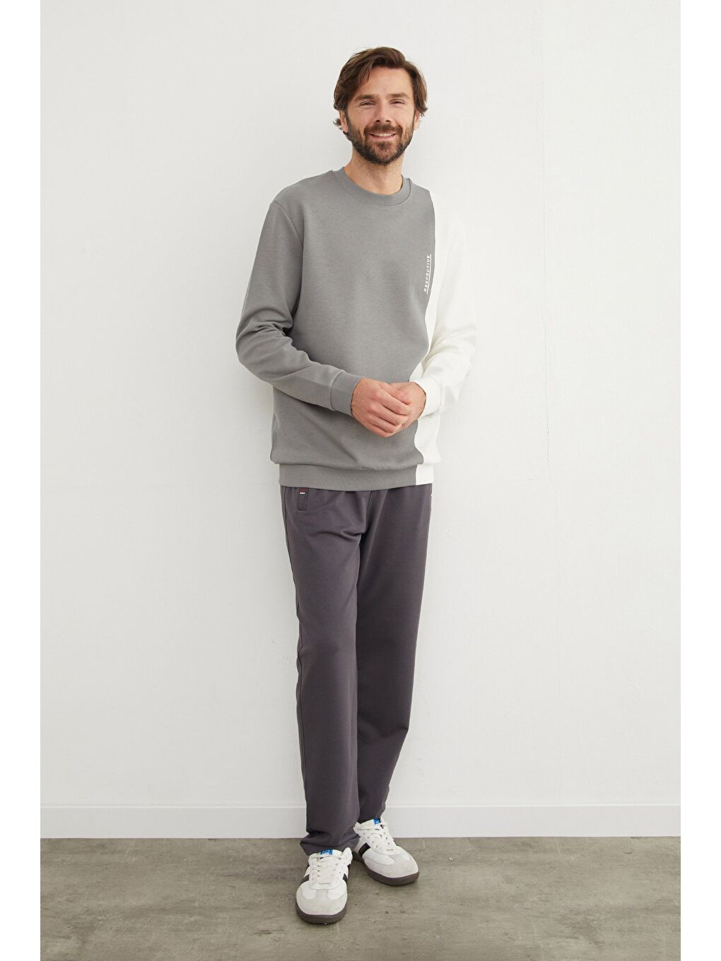 Gri Respectıve Yazı Baskılı Renk Bloklu Büyük Beden Sweatshirt-1