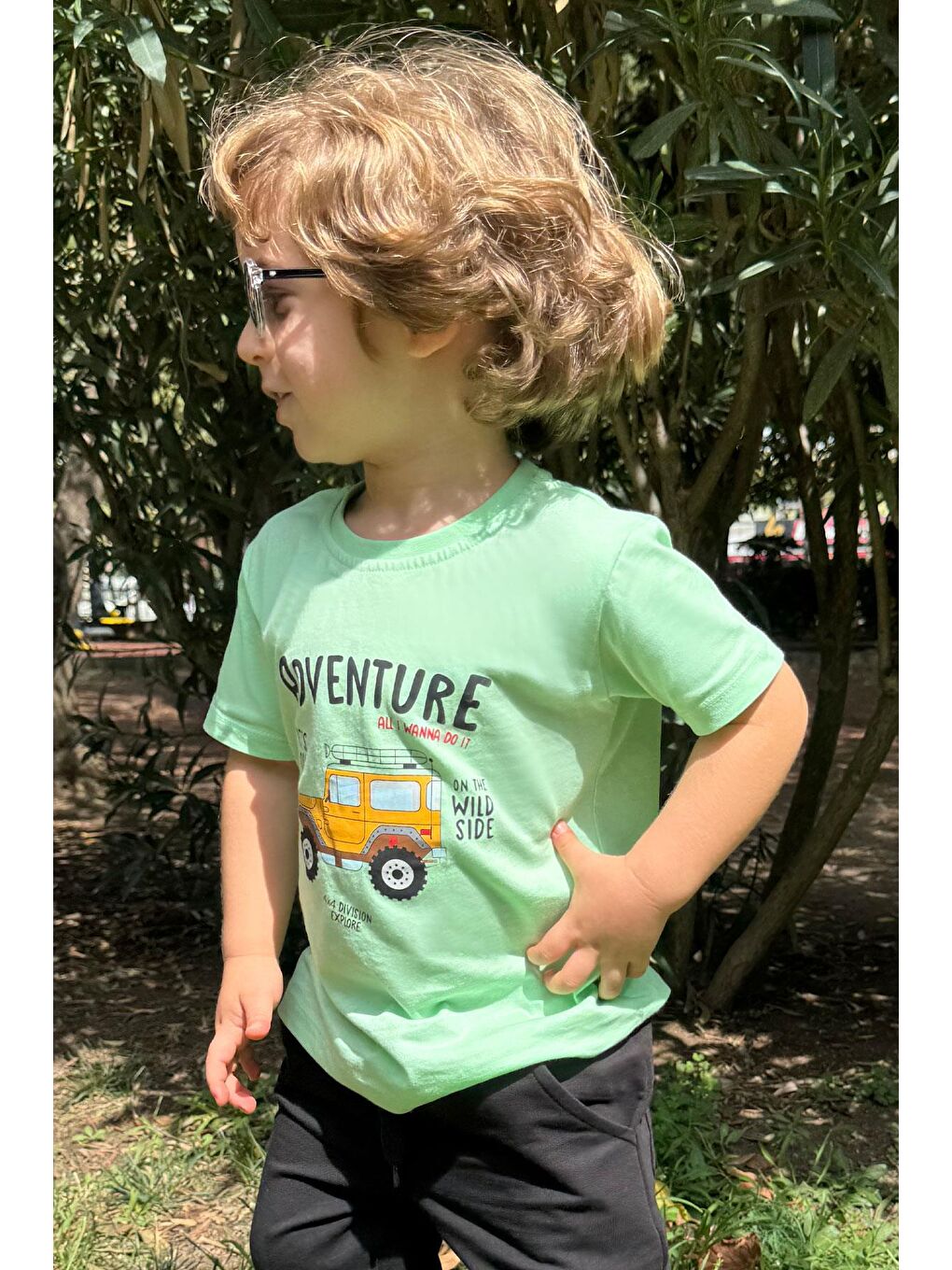 Turkuaz Erkek Çocuk Tişört Macera Temalı 4X4 Araba Baskılı Su Yeşili (2-6 Yaş)