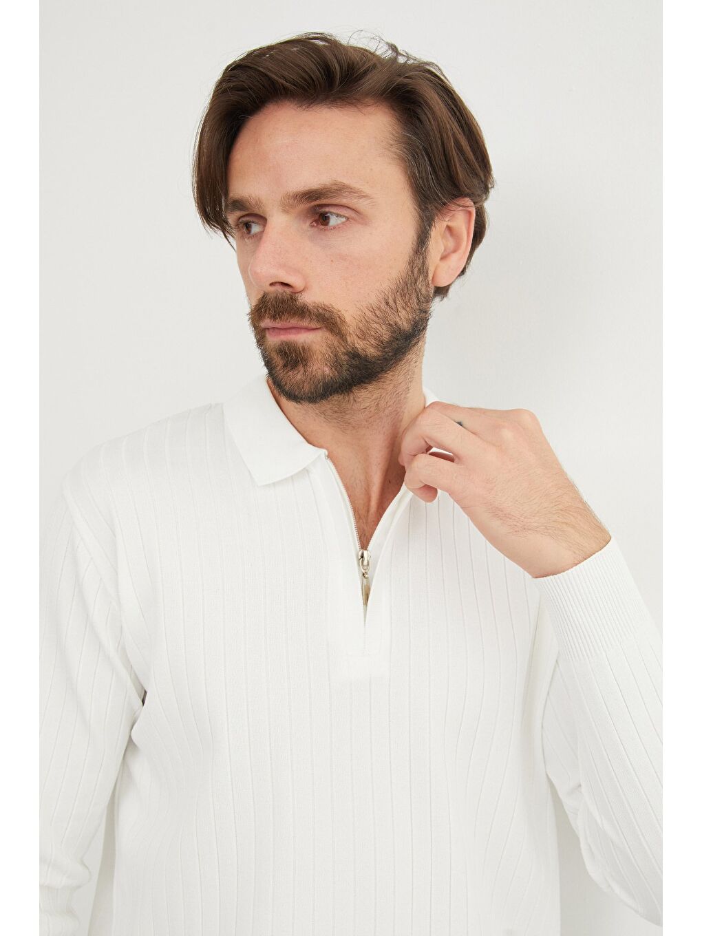 Beyaz Fitilli Yarım Fermuarlı Polo Yaka Triko Kazak-3