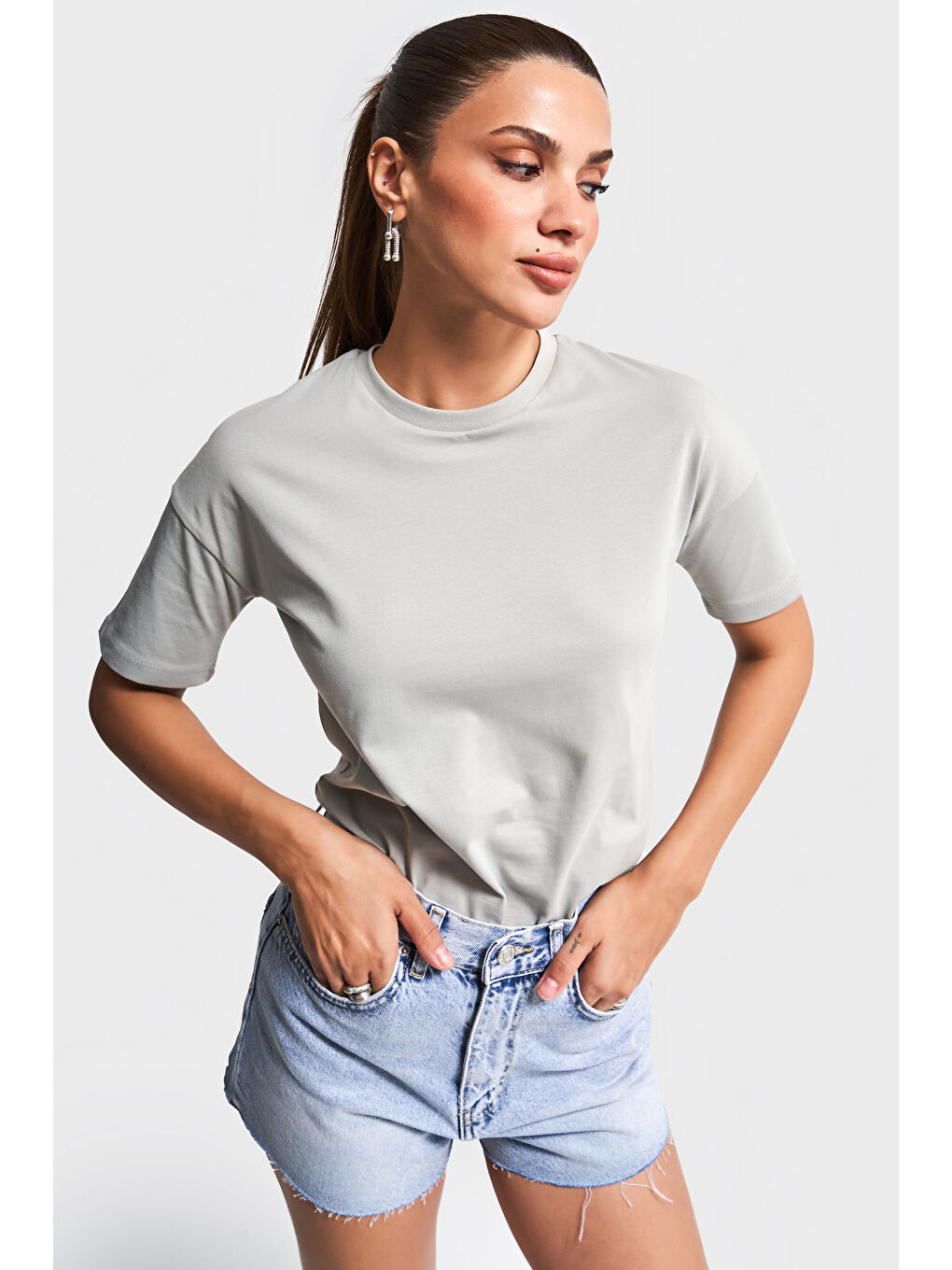 Kadın Gri Renk S5-12 Bisiklet Yaka %100 Pamuk Basic T-Shirt