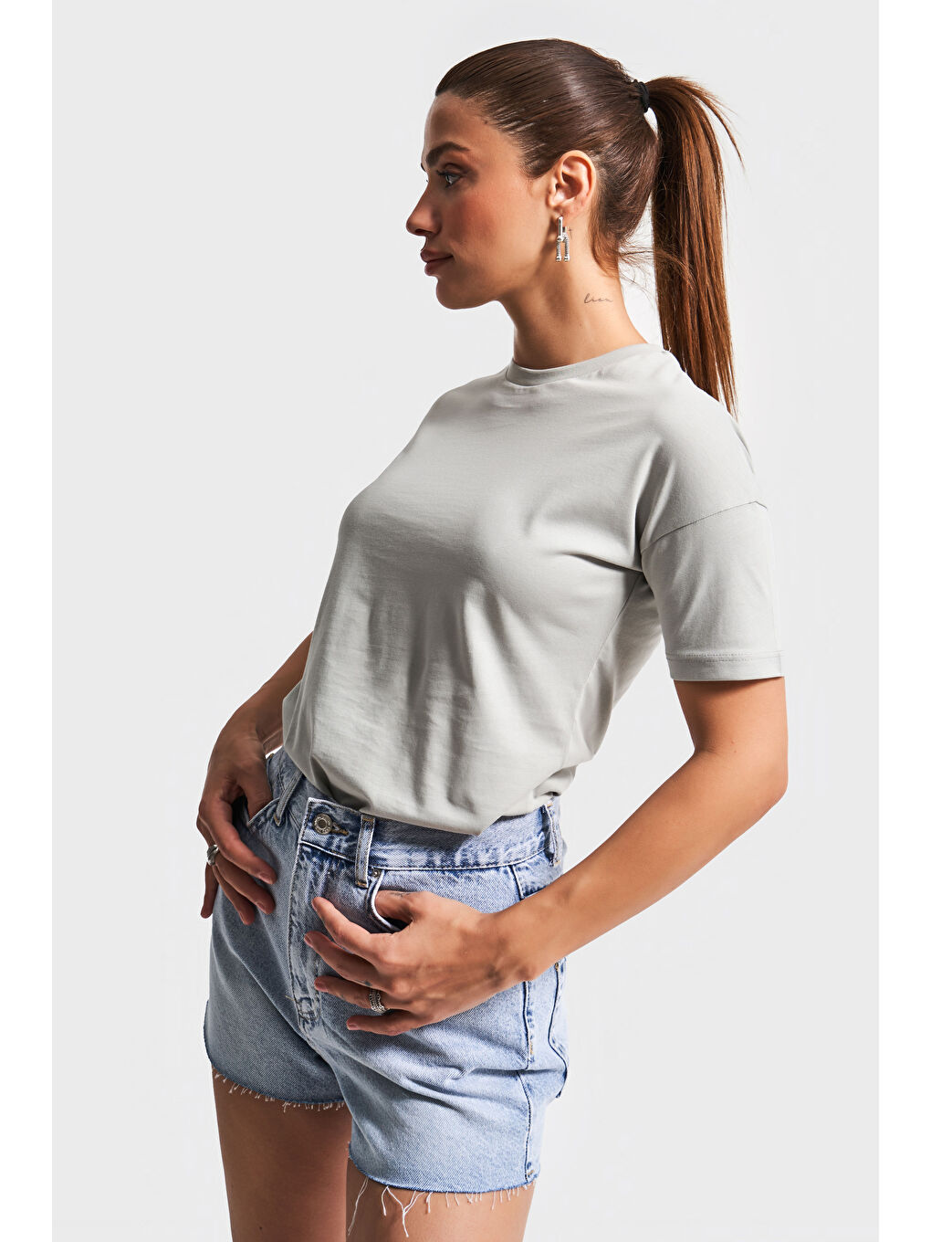 Kadın Gri Renk S5-12 Bisiklet Yaka %100 Pamuk Basic T-Shirt-3