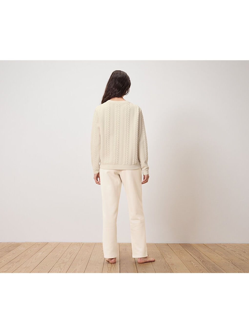 Ekru Kadın Ev Eşofman Takımı, Norveç-1