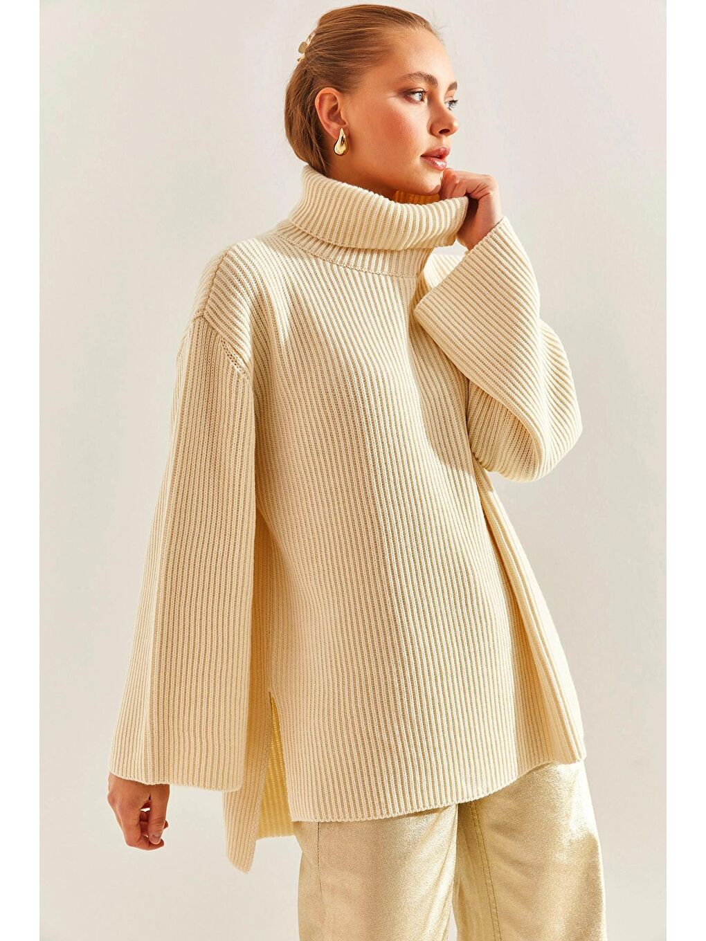 Ekru Kadın Balıkçı Yaka Triko Kazak