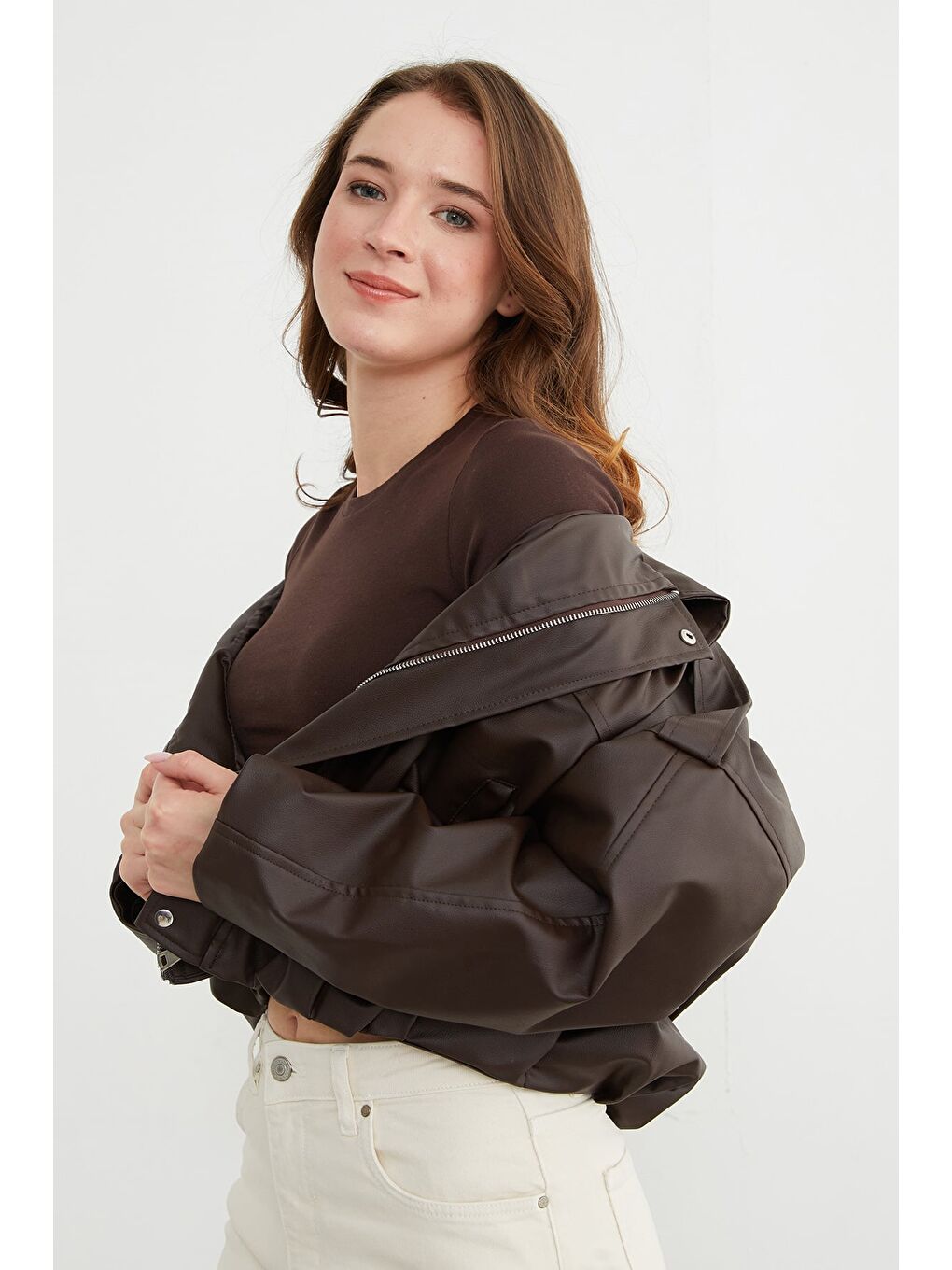 Kahverengi Omuz Detaylı Suni Deri Ceket-4