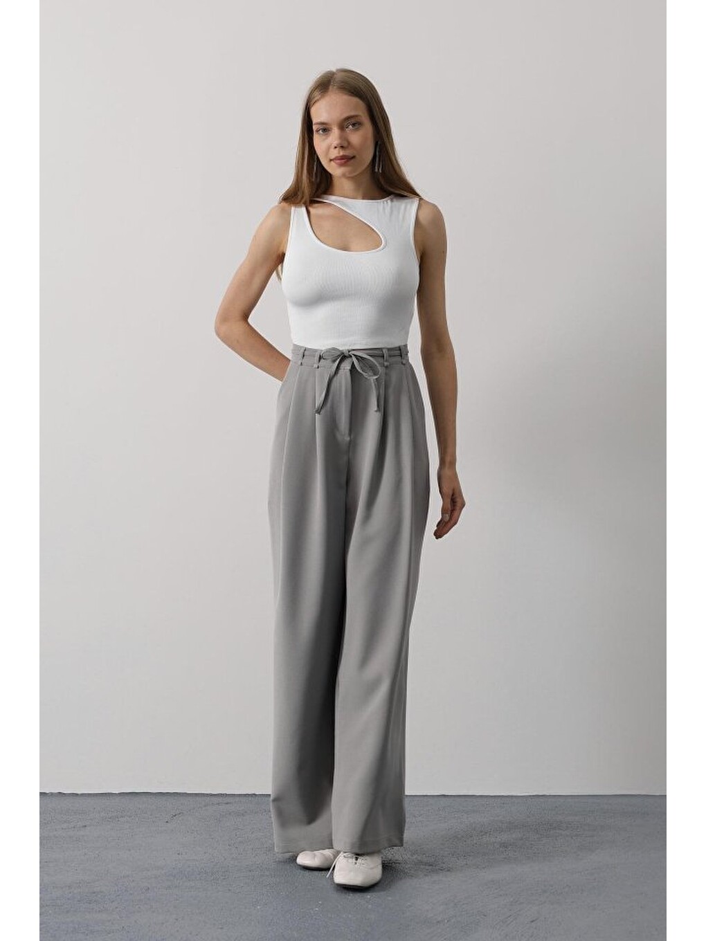 Pileli Bağcıklı Oversize Pantolon - Gri