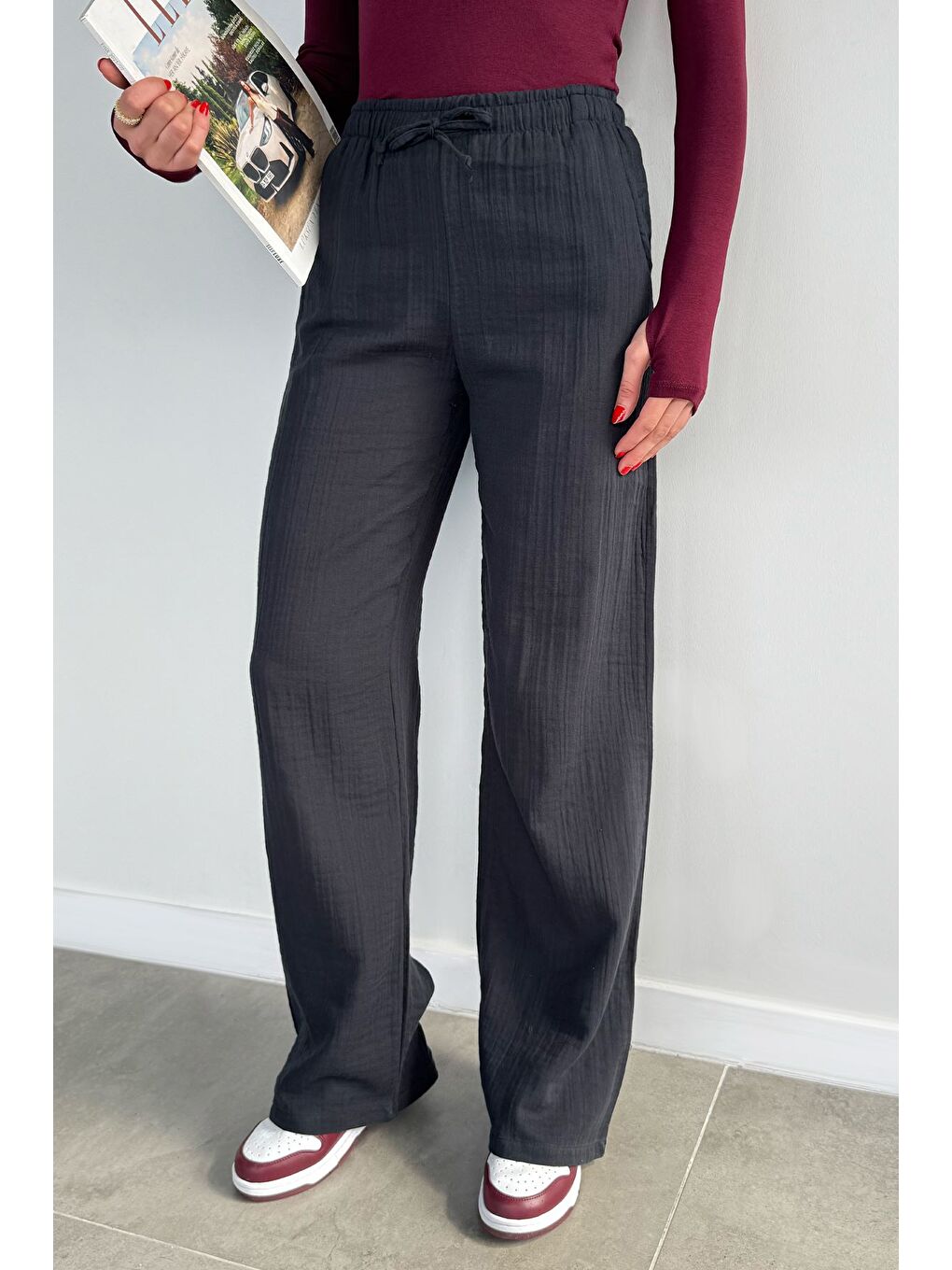 Siyah Kadın Bel Lastikli Müslin Pantolon-1