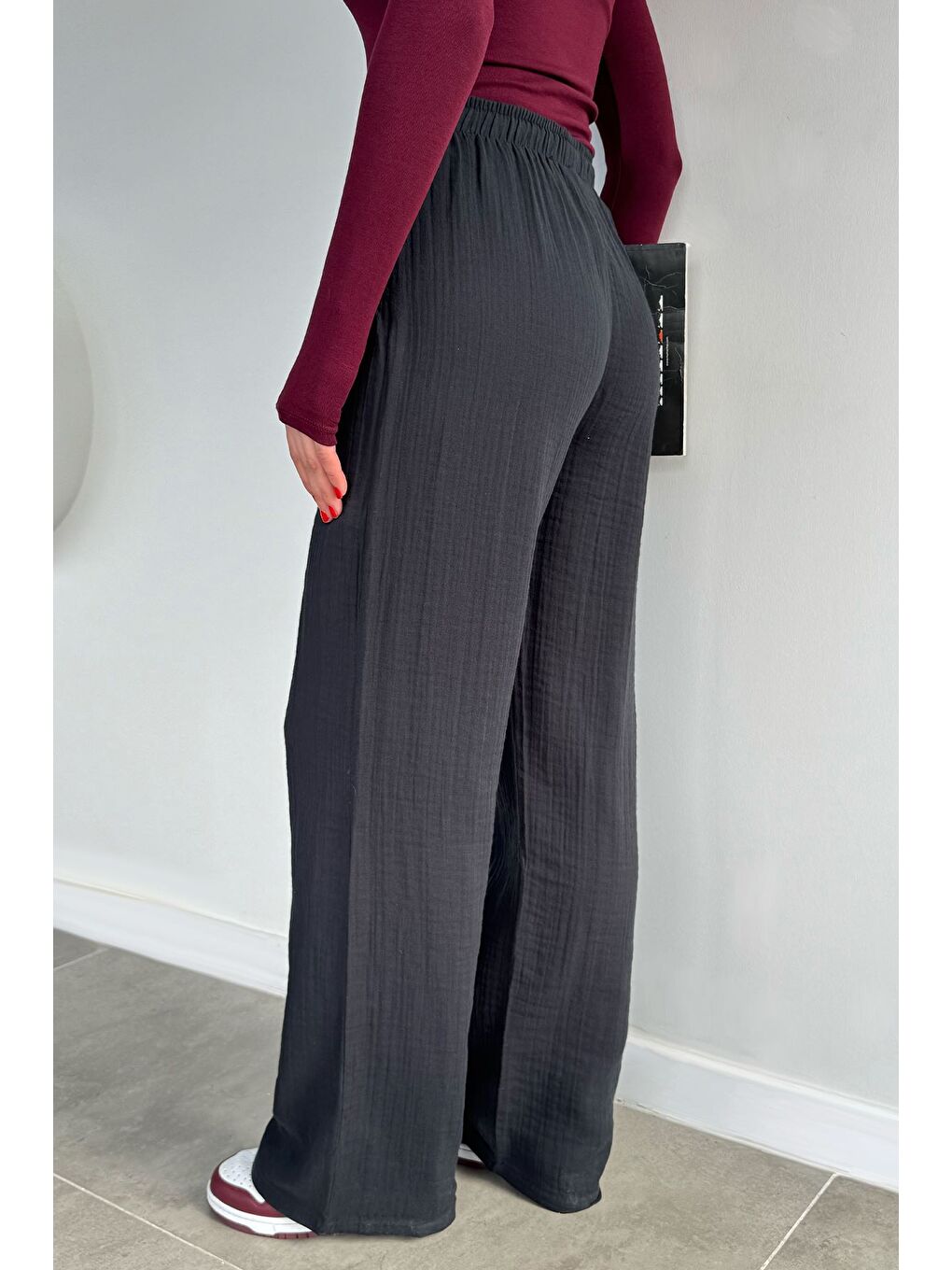 Siyah Kadın Bel Lastikli Müslin Pantolon-3