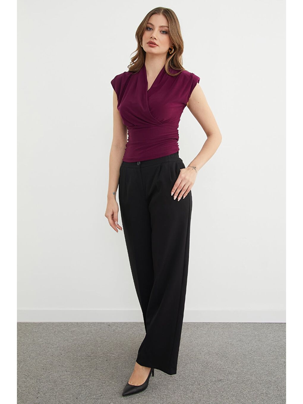 Mürdüm Omuz Vatkalı Kruvaze Yaka Bluz-4