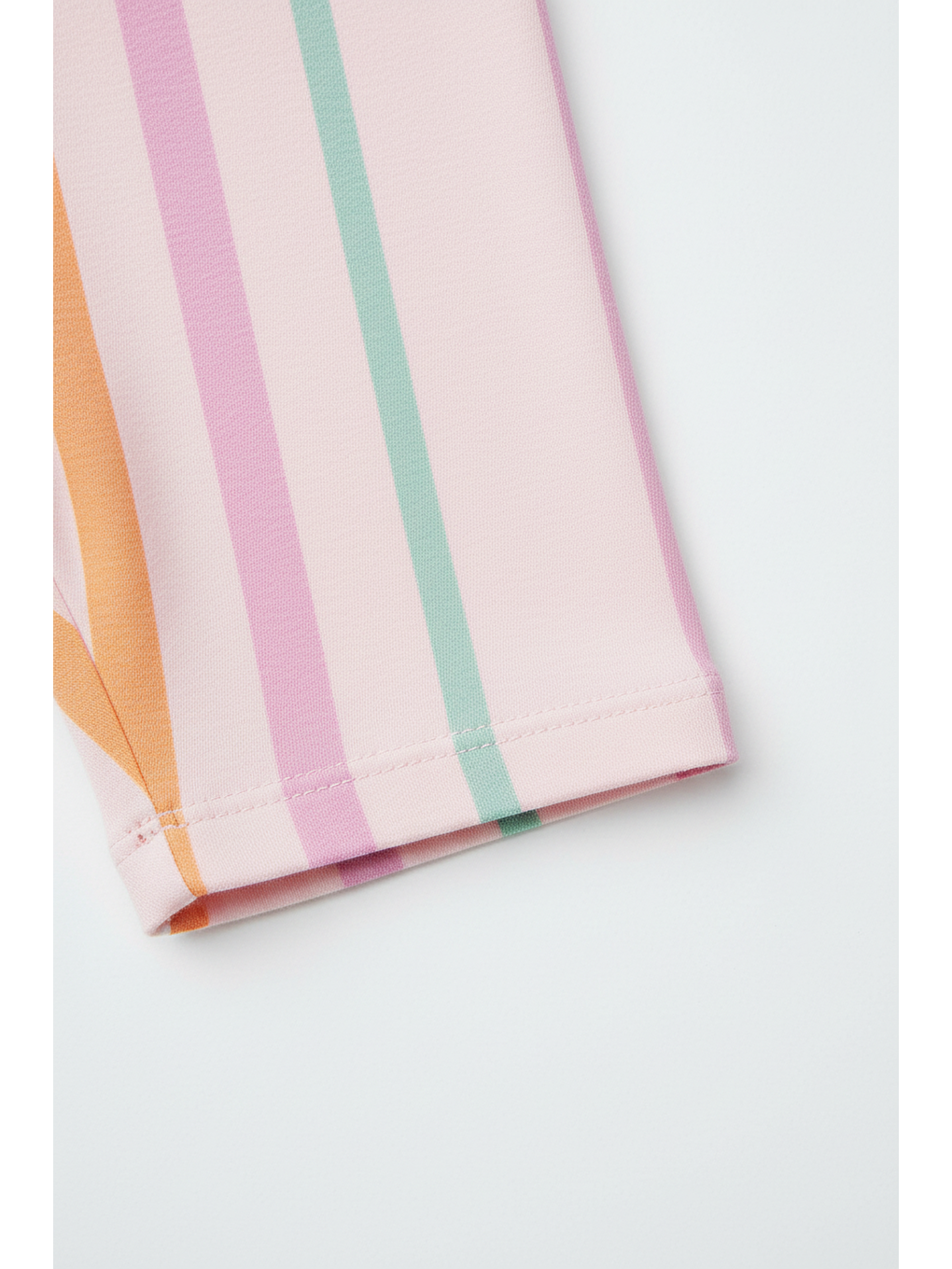 Beyaz Kız Çocuk Pamuklu Pembe Dondurma Desenli T-Shirt Ve Çizgili Tayt Takım-4