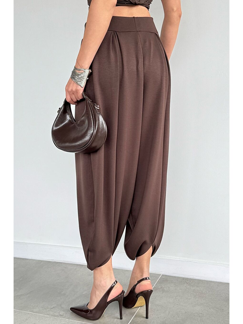 Kahverengi Kadın Bel Lastikli Yüksek Bel Bol Kesim Pantolon-3