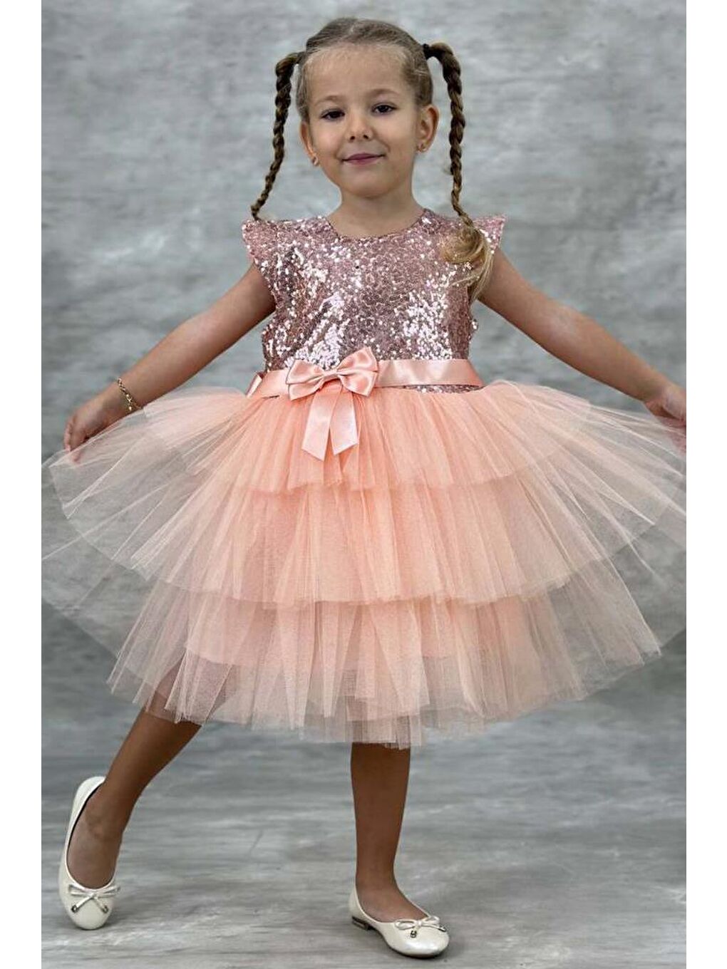 Pembe Kız Çocuk Üstü Pulpayet İşlemeli Katkat Somon Abiye 4-7 Yaş