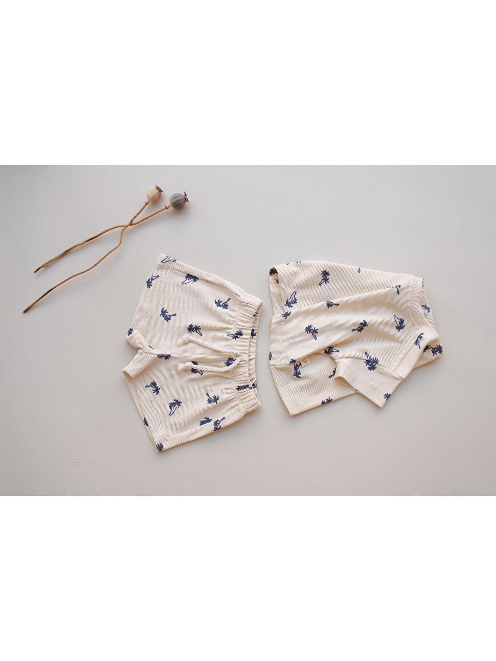 Ekru Palmiye Desen Kaşkorse Şortlu Takım-3