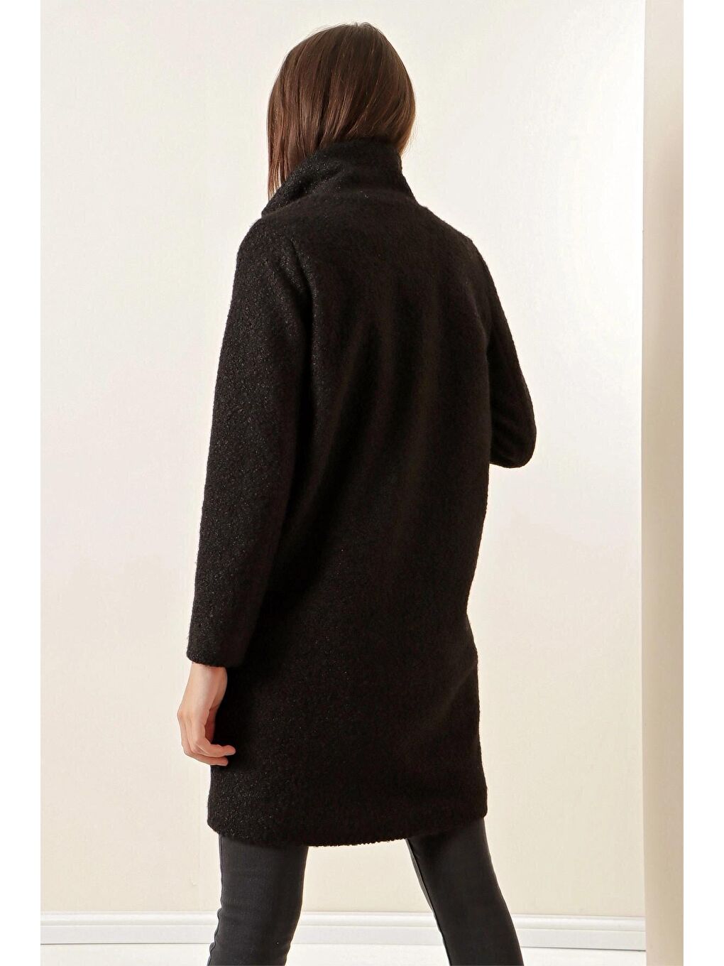 Siyah Tek Düğmeli Astarlı Cepli Buklet Kaşe Kaban-2