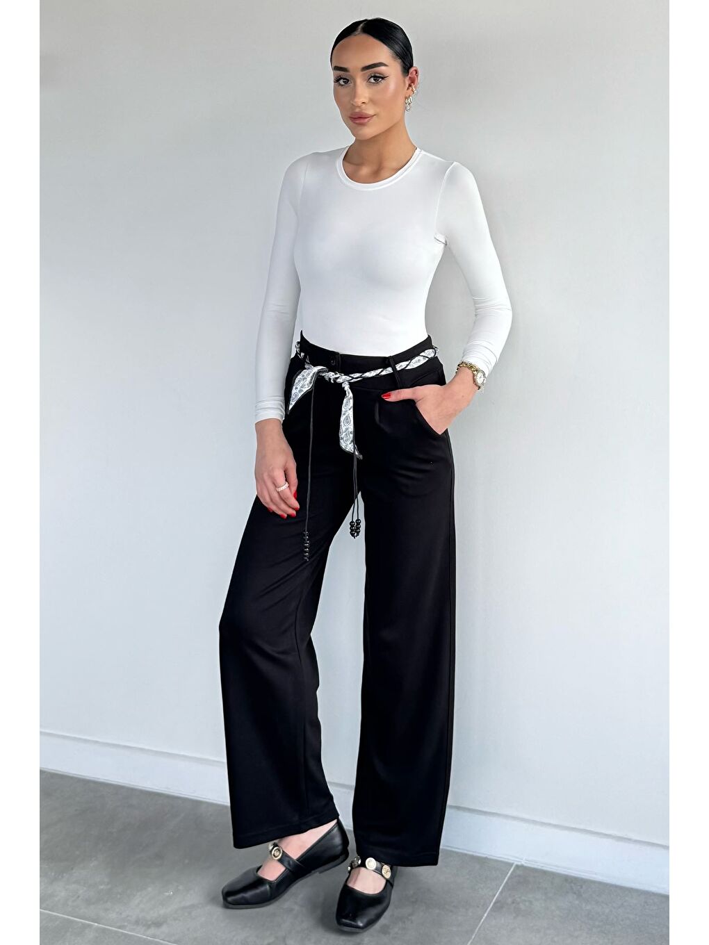 Siyah Kadın Yüksek Bel Fular Aksesuarlı Palazzo Kumaş Pantolon