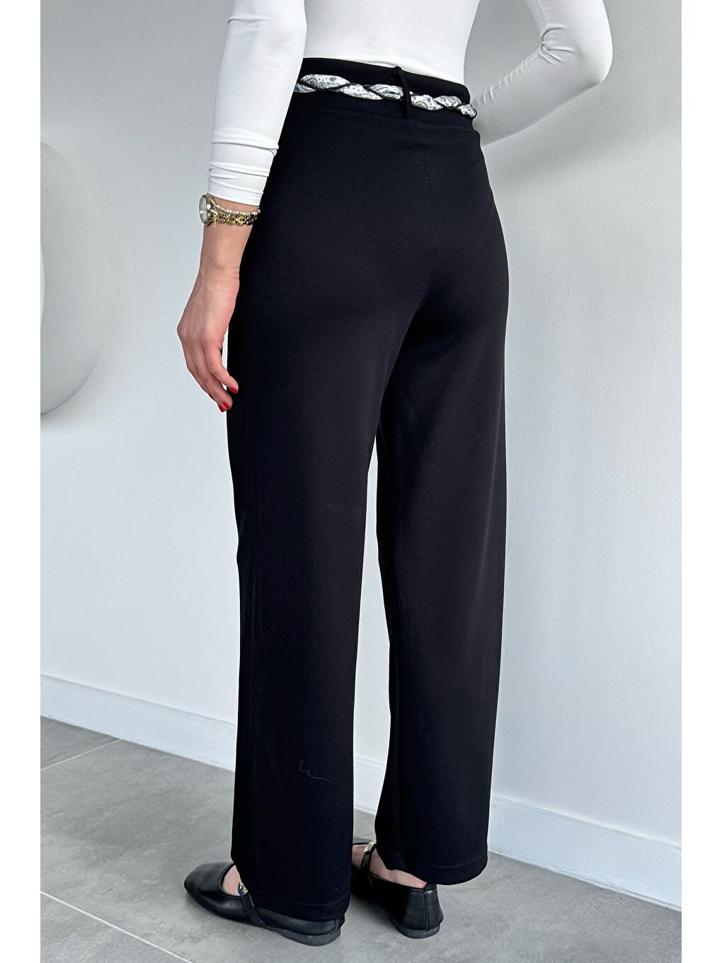 Siyah Kadın Yüksek Bel Fular Aksesuarlı Palazzo Kumaş Pantolon-3