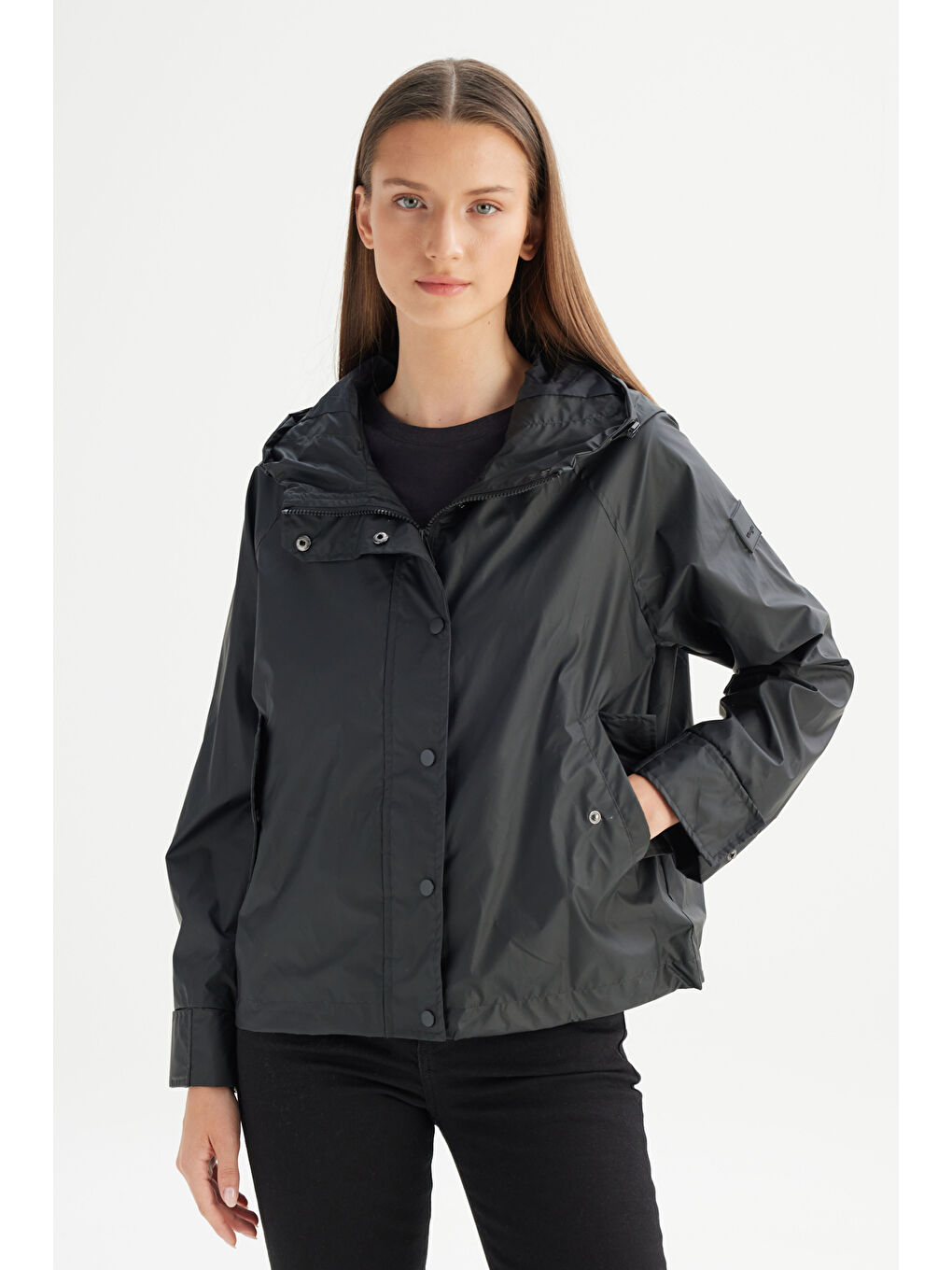 Regular Fit Normal Kesim Kapüşonlu Siyah İnce Mont-2