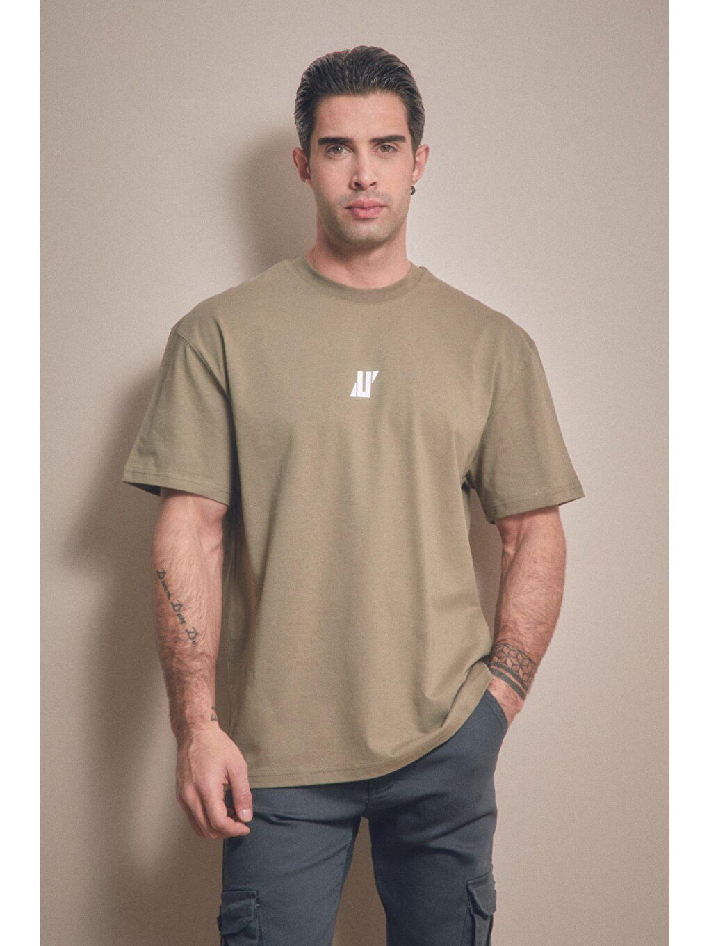 Haki Baskılı Bisiklet Yaka Tişört