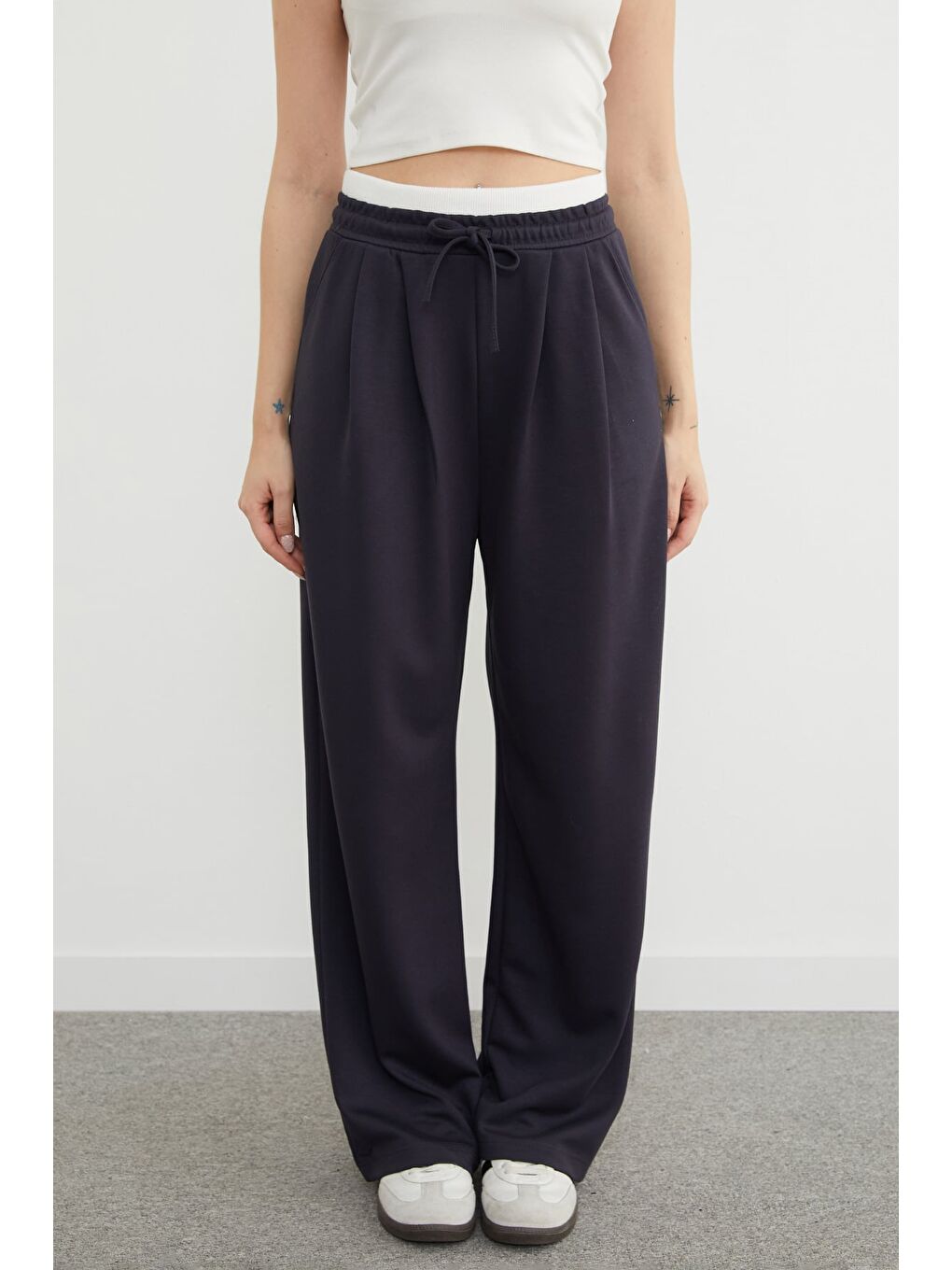 Antrasit Beli Ribana Detaylı Pileli Modal Pantolon-1