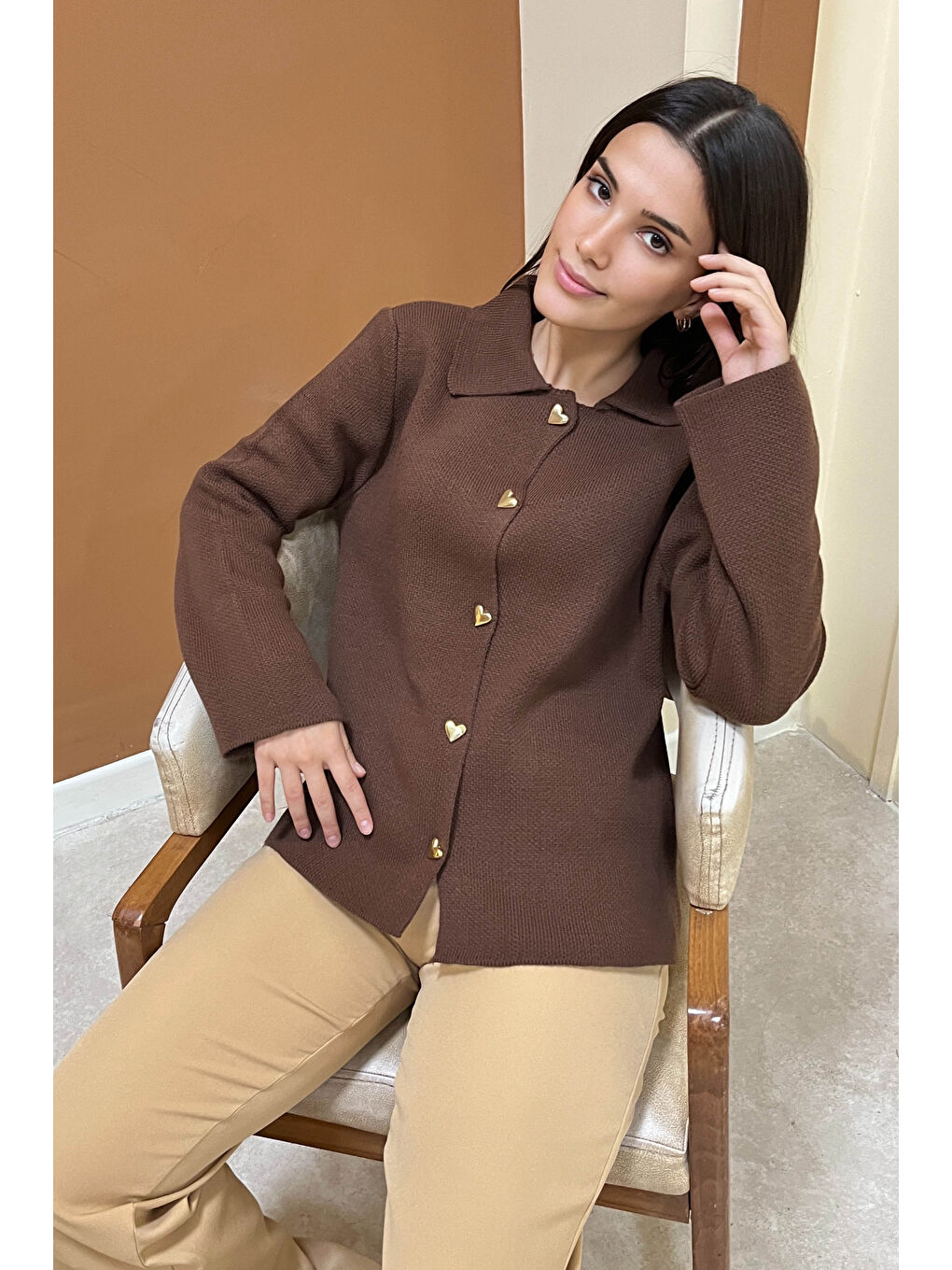 Kahverengi Kalp Düğmeli Triko Ceket Kahve - 27835-KAHVE-4
