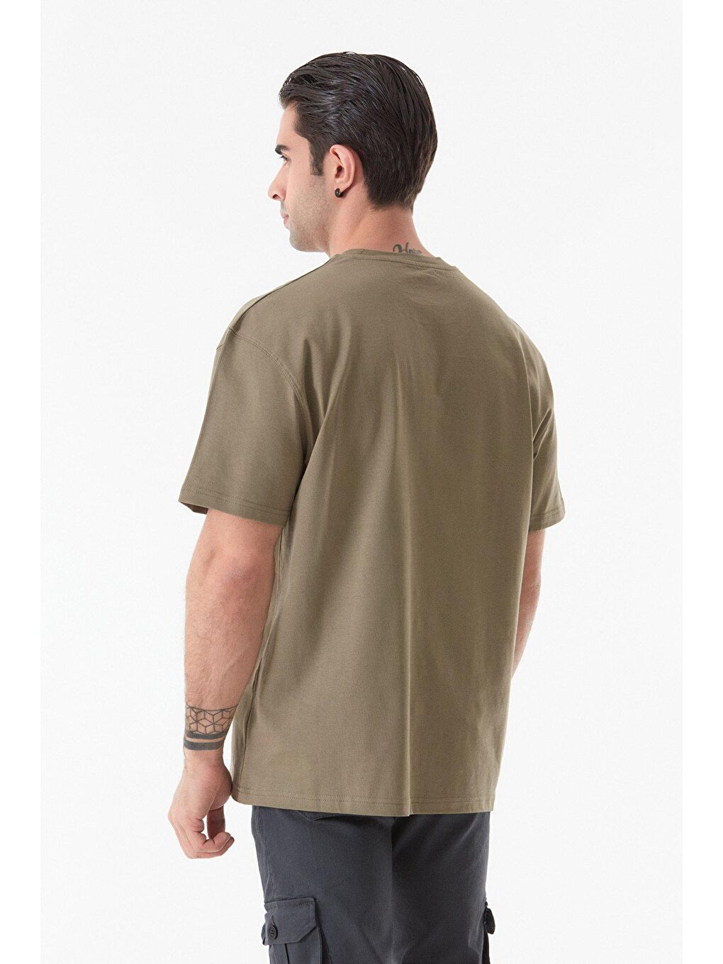 Haki Baskılı Bisiklet Yaka Tişört-4