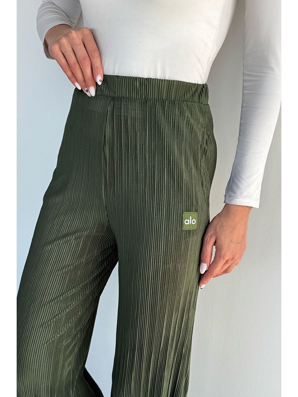 Haki Kadın Bel Lastikli Pileli Pantolon-3