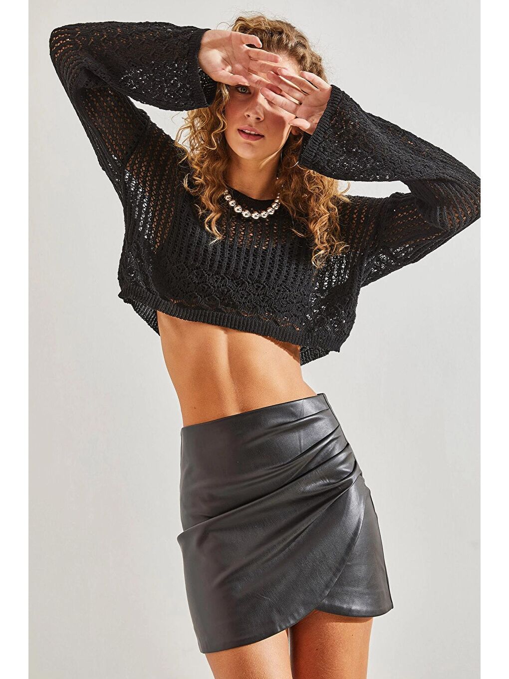 Siyah Kadın Ajurlu Triko Bluz-3