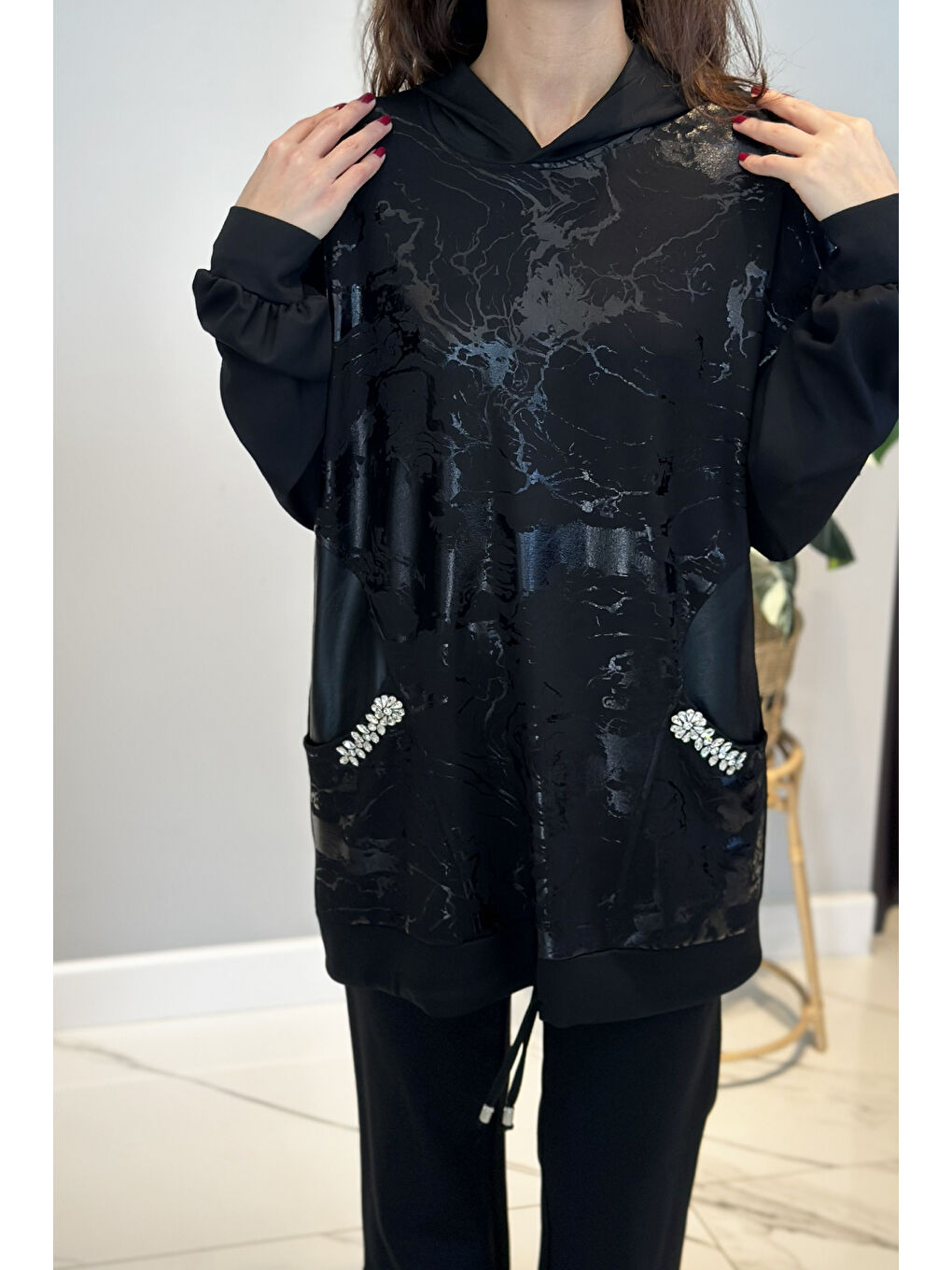 Kapüşonlu Baskı Detay Takım 19310 Siyah-3