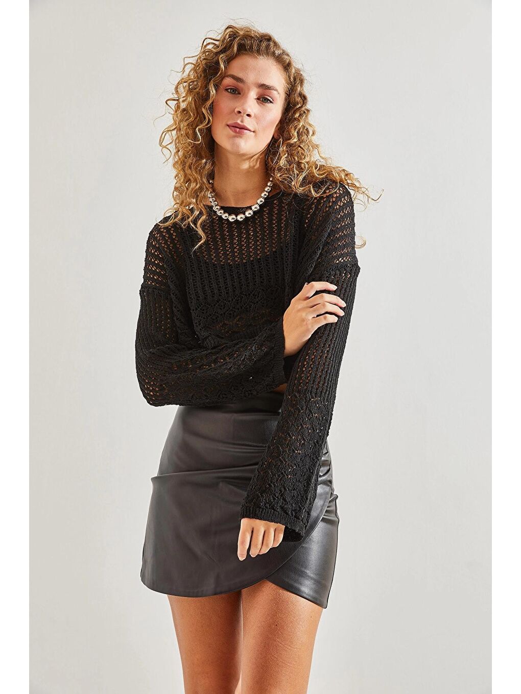 Siyah Kadın Ajurlu Triko Bluz-4