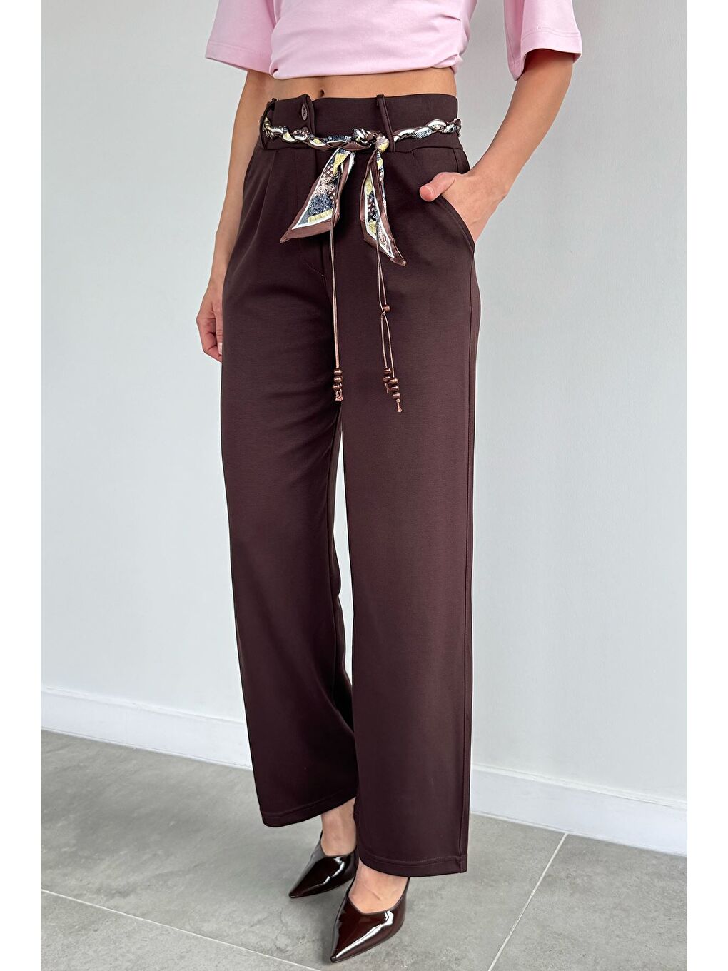 Kahverengi Kadın Yüksek Bel Fular Aksesuarlı Palazzo Kumaş Pantolon-2