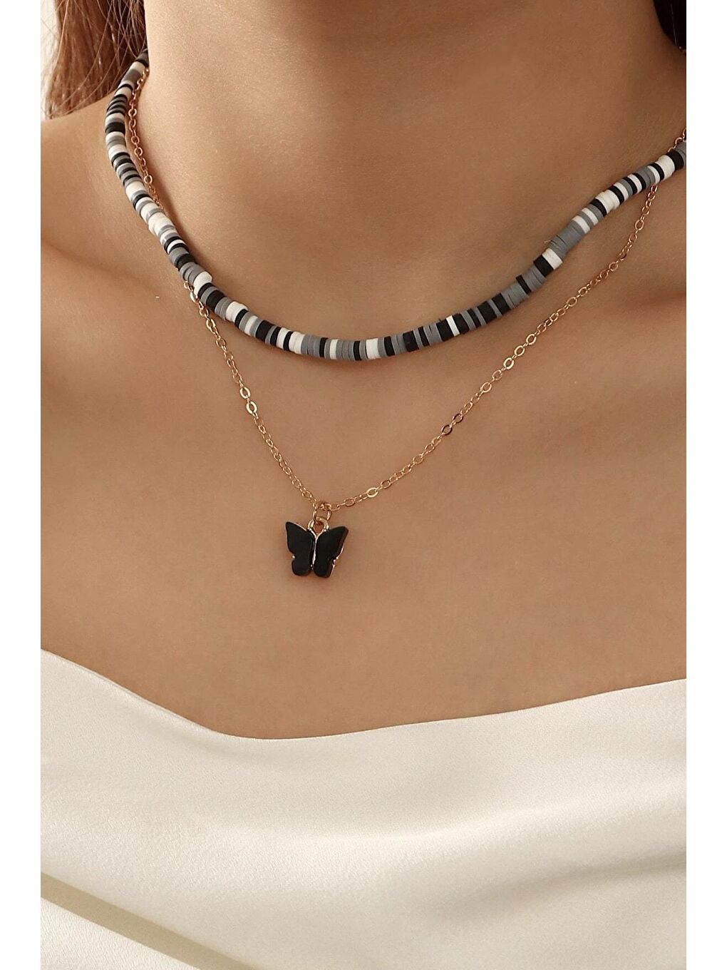 Siyah Beyaz Fimo Boncuklu Kelebek Kolye Seti