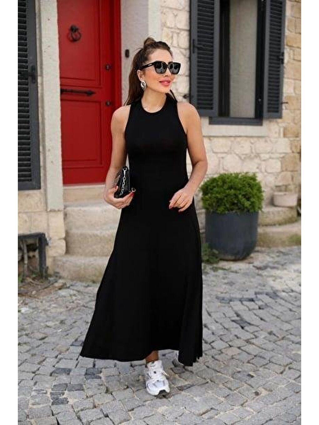 Siyah Kadın Arkadan çapraz Detay Yuvarlak Yaka Maksi Viskon Elbise-1