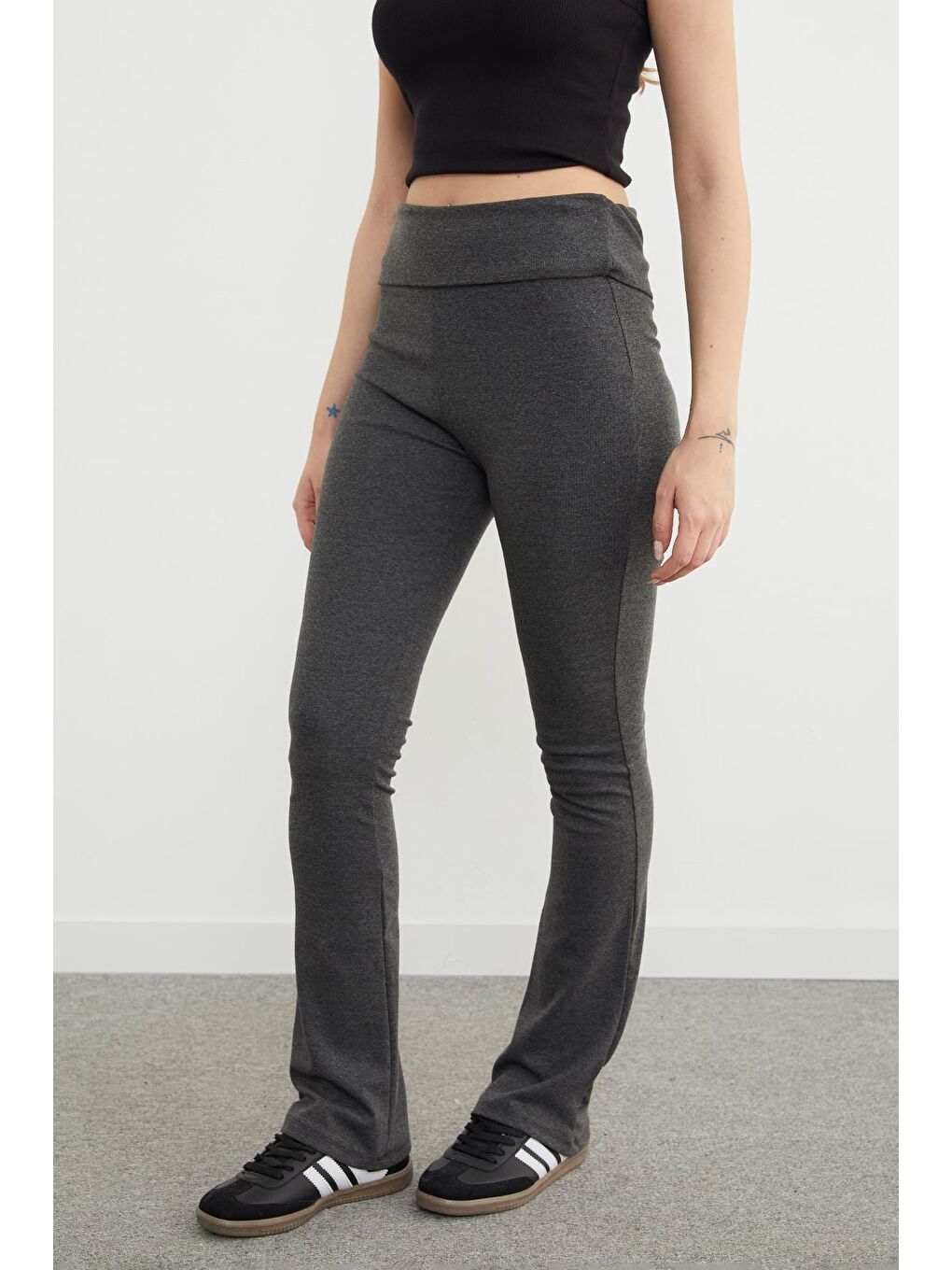 Antrasit Beli Katlamalı Flare Tayt Pantolon-1