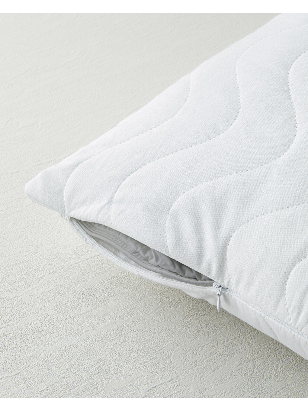 Napline Pamuklu Kapitoneli Sıvı Geçirmez Alez Yastık Kılıfı 50x70 Cm Beyaz-3