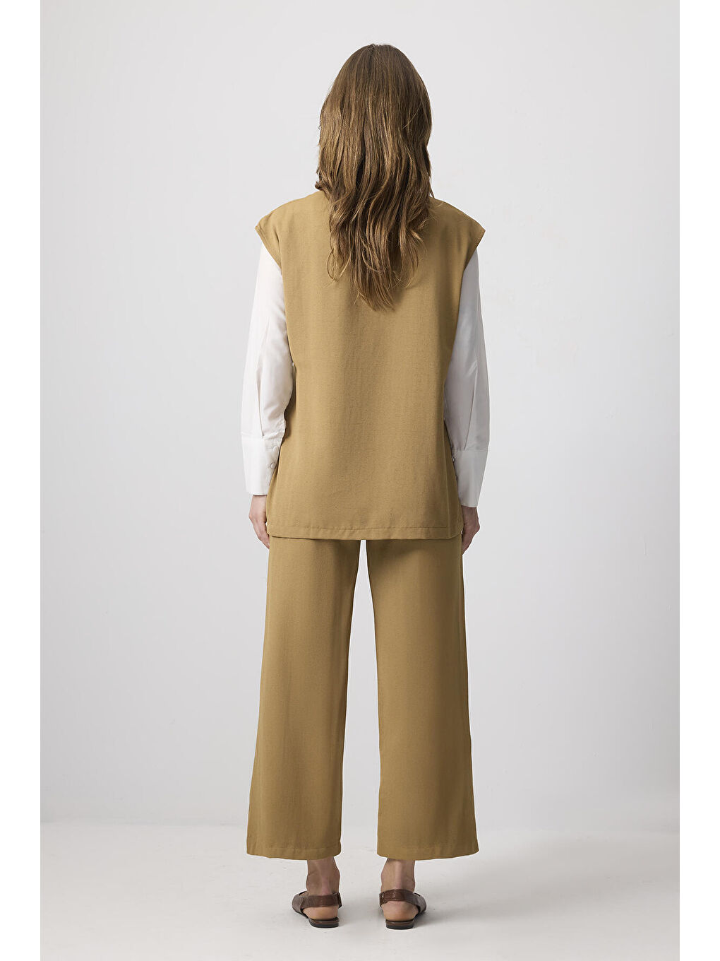 Kahverengi Keten Dokulu Yelek Pantolon Takım-4