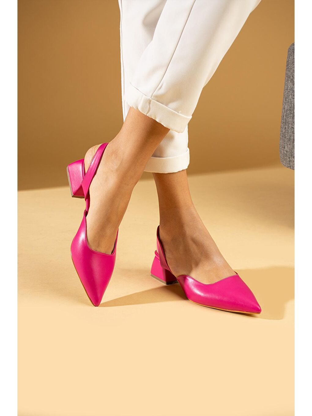 Fuşya Sivri Burun Yanı Açık Kadın Topuklu Ayakkabı 63-1660-24-1