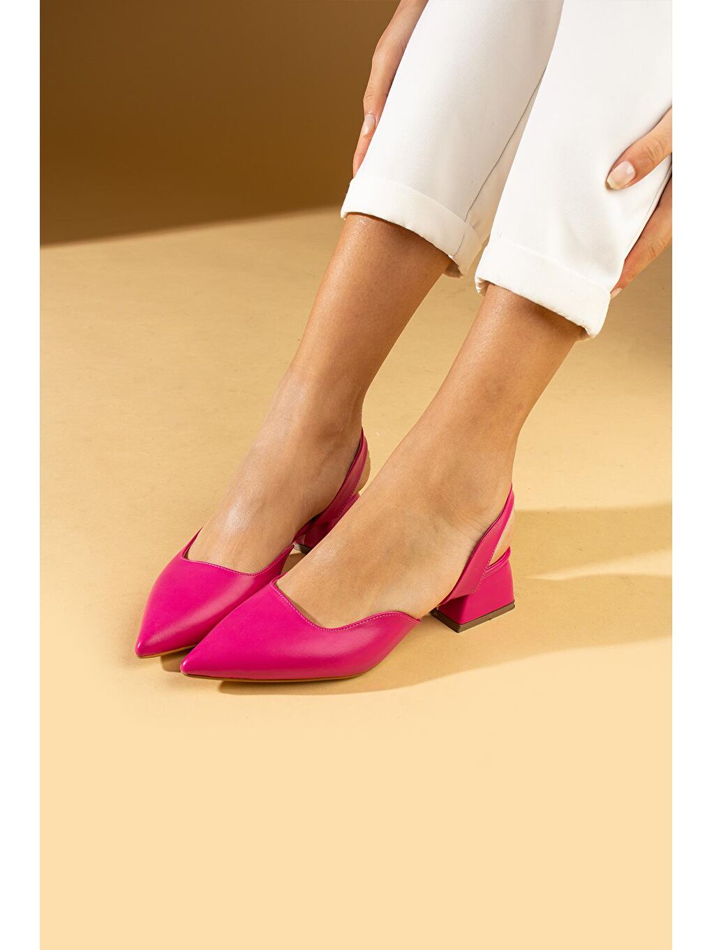 Fuşya Sivri Burun Yanı Açık Kadın Topuklu Ayakkabı 63-1660-24-2