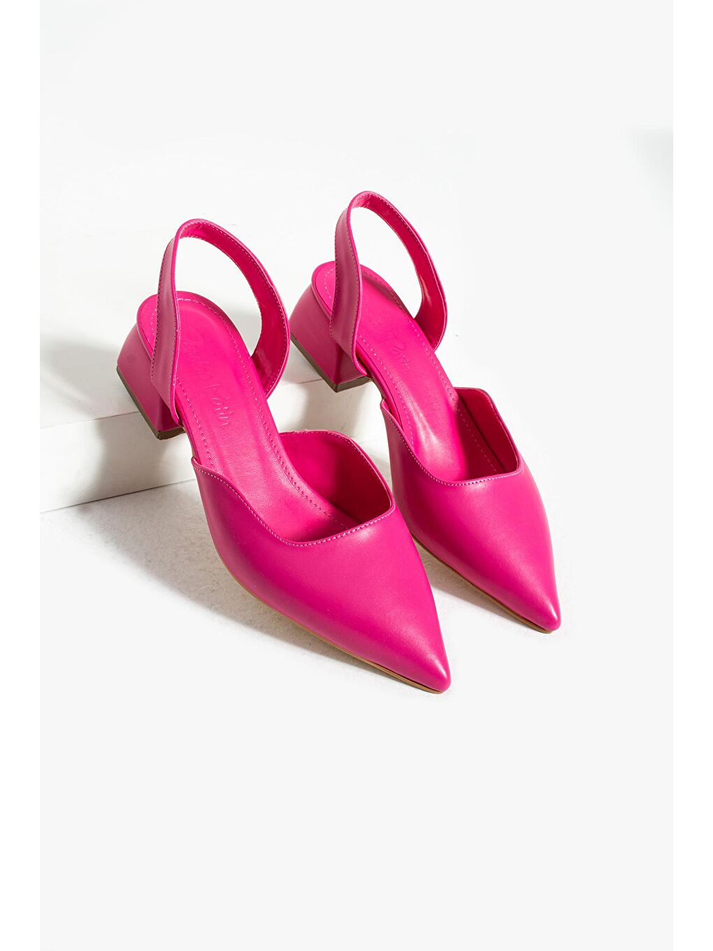 Fuşya Sivri Burun Yanı Açık Kadın Topuklu Ayakkabı 63-1660-24-3