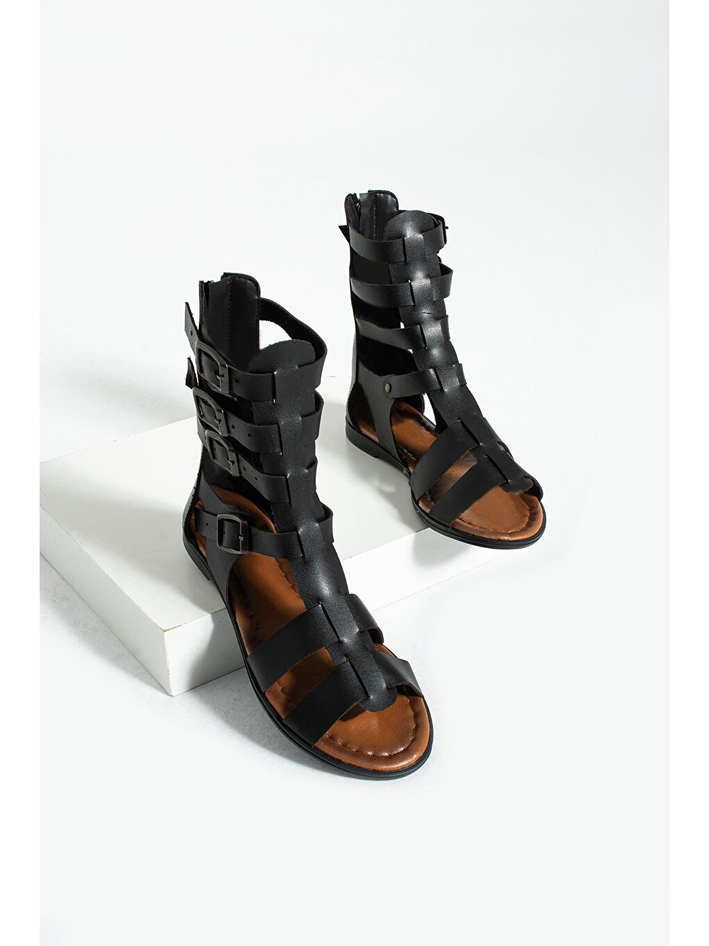 Siyah Önü Açık Tokalı & Fermuarlı Gladyo Model Kadın Sandalet 51-0190-24-2