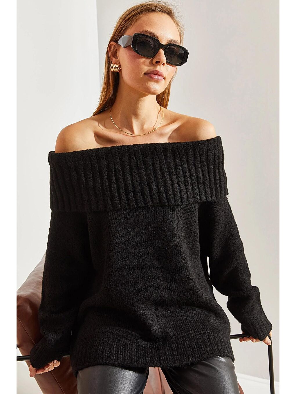 Siyah Kadın Şal Yakalı Triko Kazak