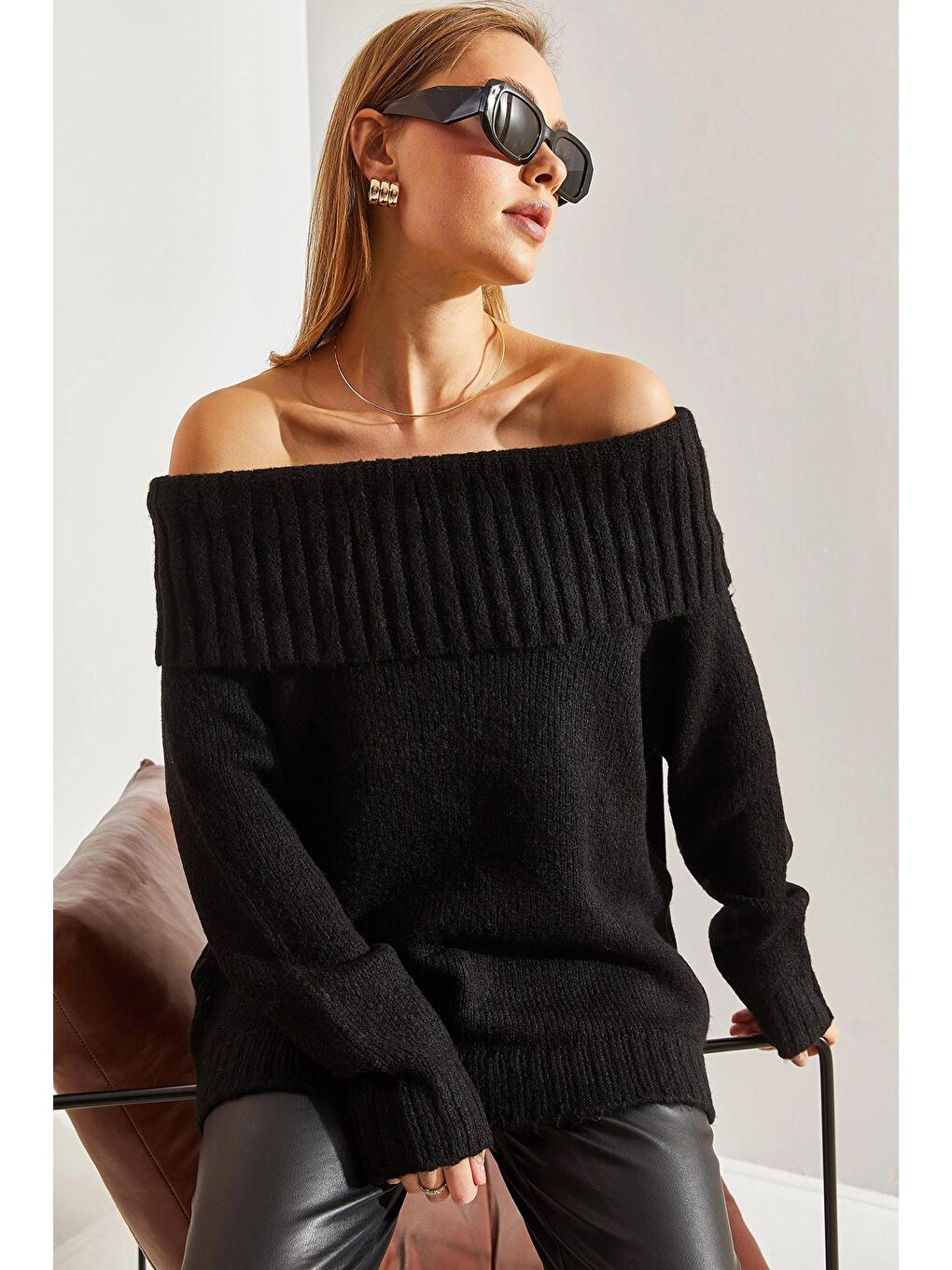 Siyah Kadın Şal Yakalı Triko Kazak-1