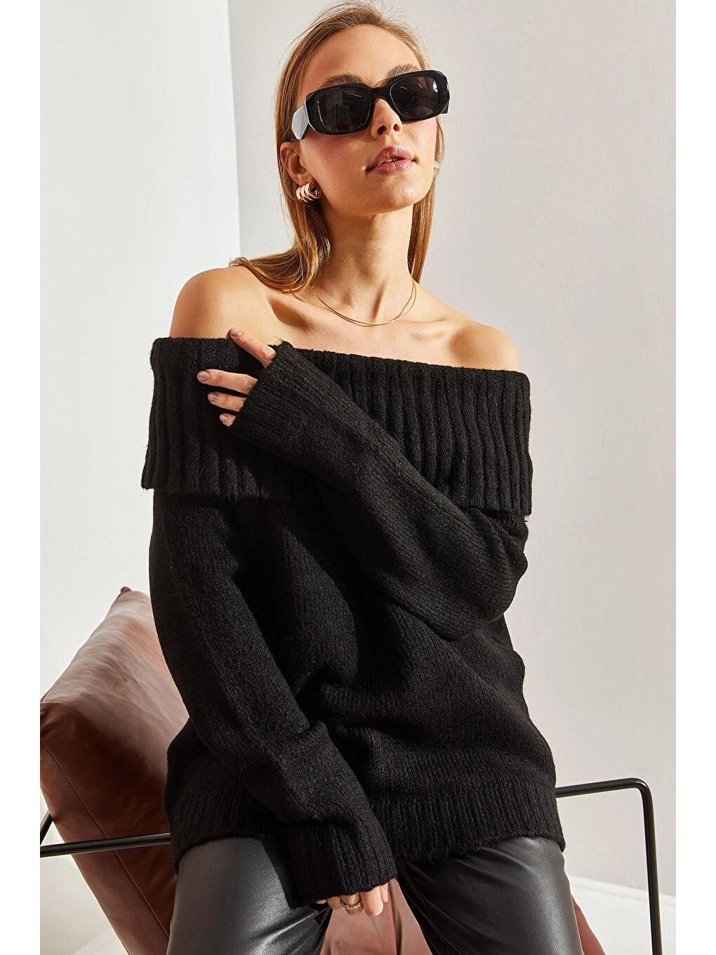 Siyah Kadın Şal Yakalı Triko Kazak-2