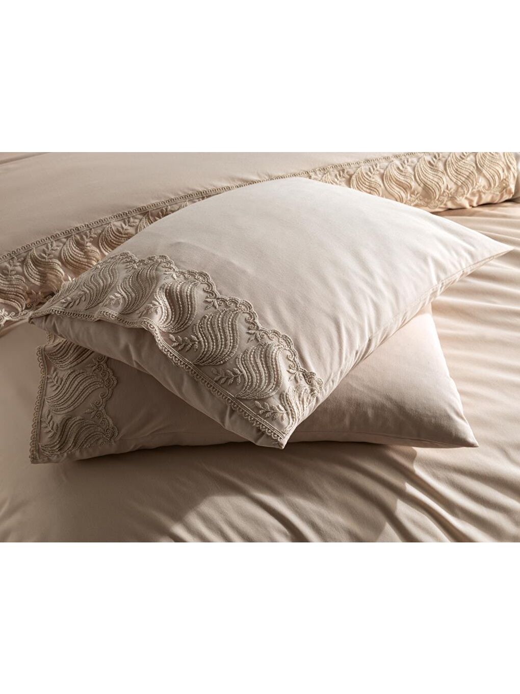 Karışık Fransız Dantelli Wave Çeyizlik Nevresim Takımı Cappucino-3